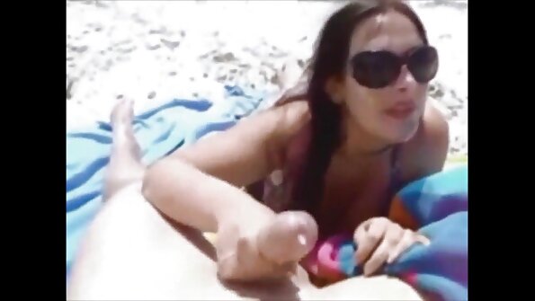 Yaş milf kremlər bir böyük horoz lanet onun duş