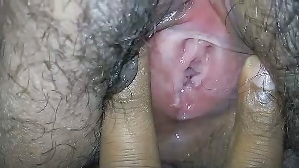 Təvazökar hərəkət edən sarışın gözəllik Kenzie Taylor-a çox lazım olan dick verir