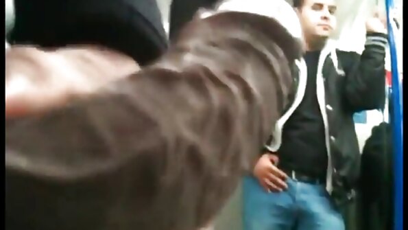 Bir üst ağır qız xəstəxanada onun yaş pişik nüfuz olur